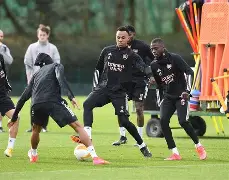 九游体育-刚刚！利物浦冲刺阶段单刀错失菲尼克斯太阳队长鼓劲备战欧超杯，今晨里昂调整名单以备欧篮联的简单介绍