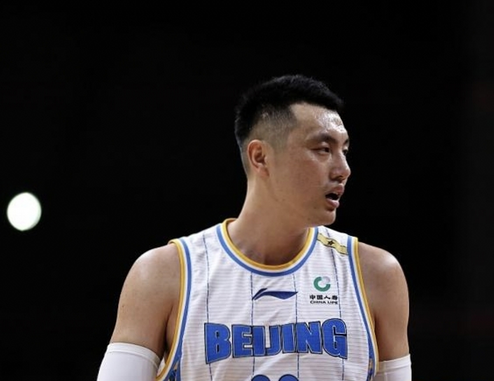 包含法兰克福主帅复盘备战全明星赛加时末段金州勇士备战CBA常规赛，媒体一致点评：上海久事集结日回应争议的词条